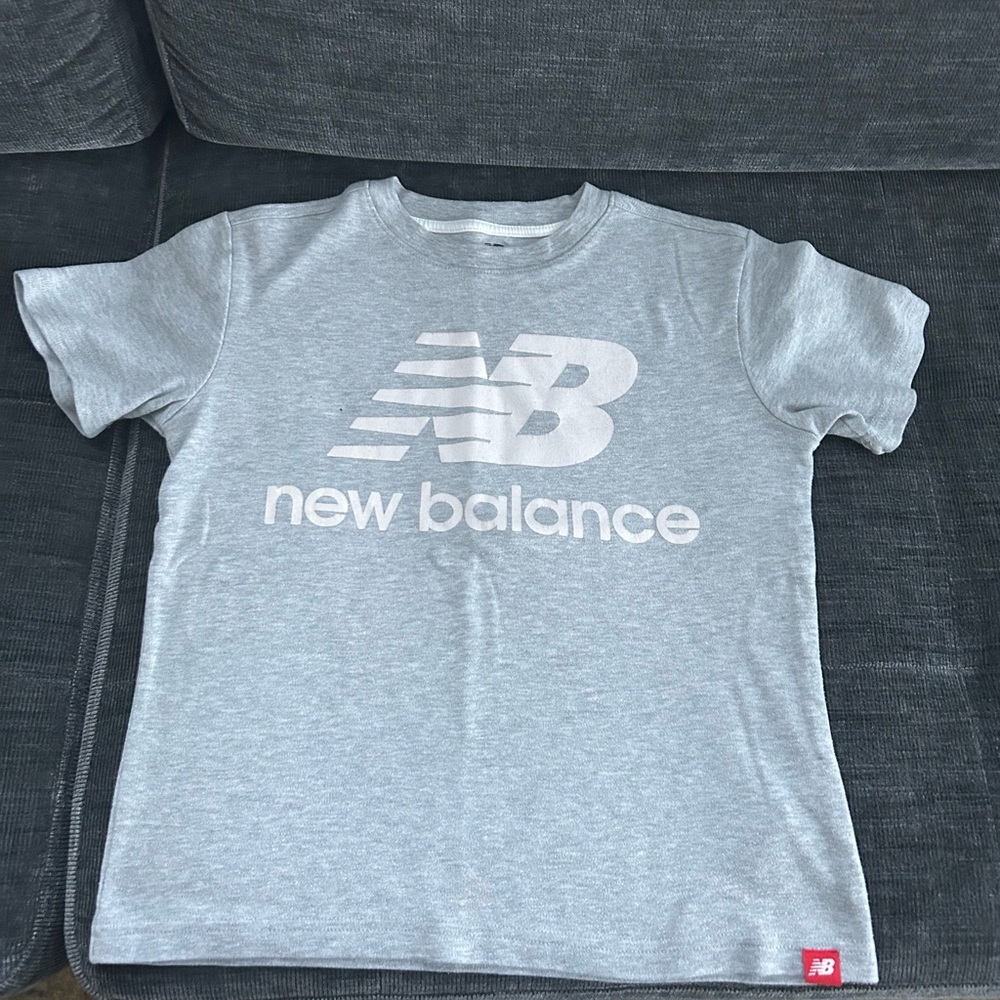 New Balance size Small (8) shirt for boys